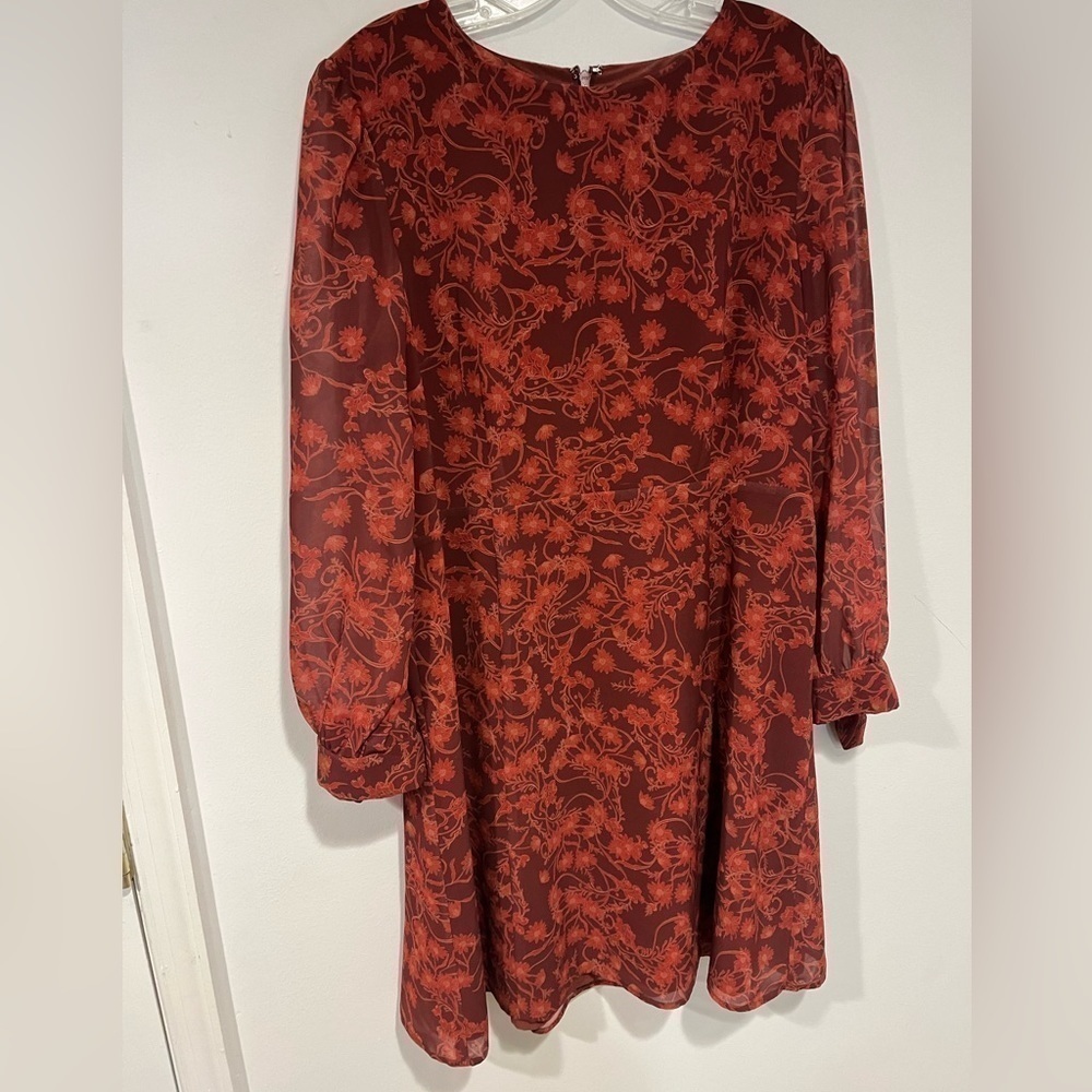 Gianni Bini size 12 Burgundy Floral Zip Back Dress